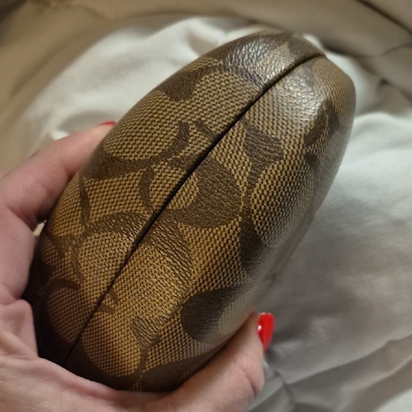 Coach Brown Sunglasses Case Damaged - Picture 8 of 9